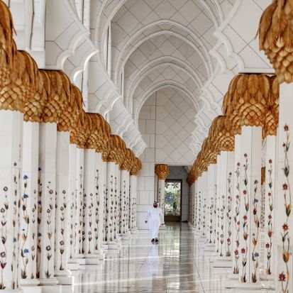 abu dhabi mosque hall